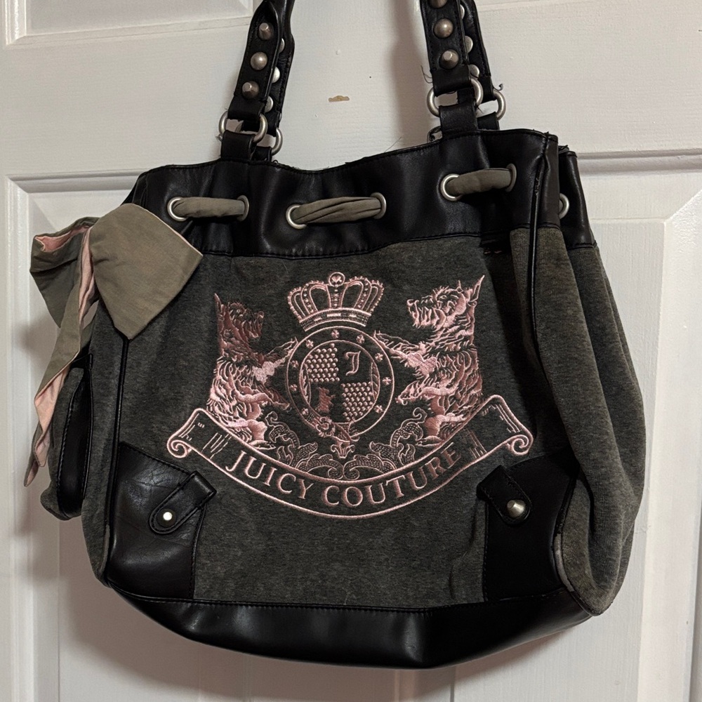 Juicy Couture grey and pink daydreamer